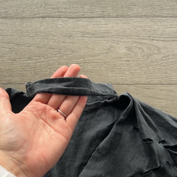 Pull and Bear Tee - Picture 3 of 4